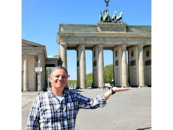 Private Walking Tour Berlin 3 hours: Brandenburg, Historic Center