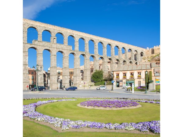 Segovia and Avila Private Tour with Lunch and Hotel Pick up from Madrid