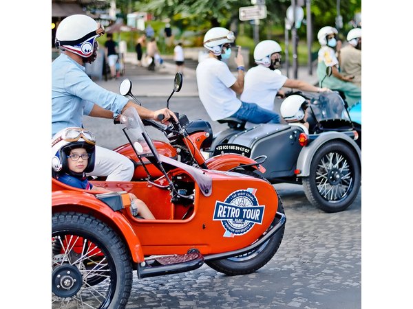 Paris & Versailles Exclusive Vintage Full Day Tour on a Sidecar