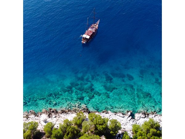 Athens Day Cruise: 3 Islands Tour in the Saronic Gulf with Lunch