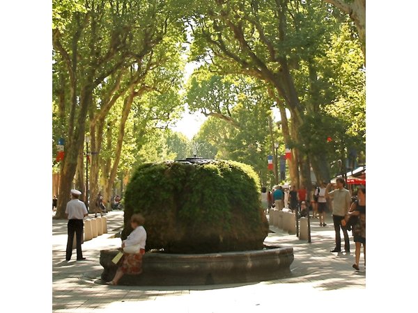 History and Renewal in Aix-en-Provence: A Self-Guided Audio Tour