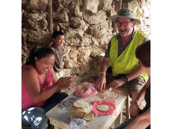 Biketour Valladolid: local Market - Cenotes - Mayan Families
