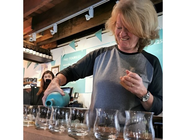 4-day Islay Platinum Whisky Tour - Whisky Included! With free pickup!