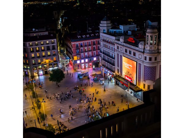 Nightlife Tour Drinks Tapas and Party Experience in Madrid