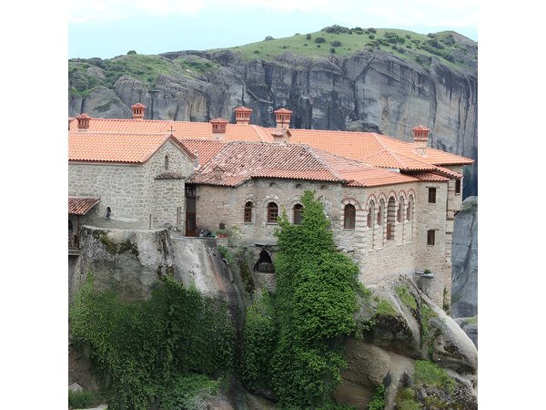 Private Tour to Monasteries of Meteora & Thermopylae from Athens