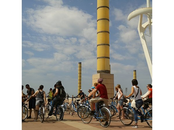 Montjuïc: Magic & Art Bike Tour Barcelona