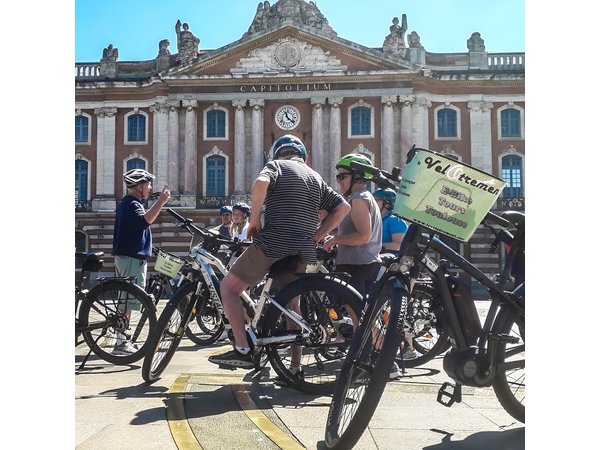 Toulouse Electric Bike Tour: City Center & Garonne