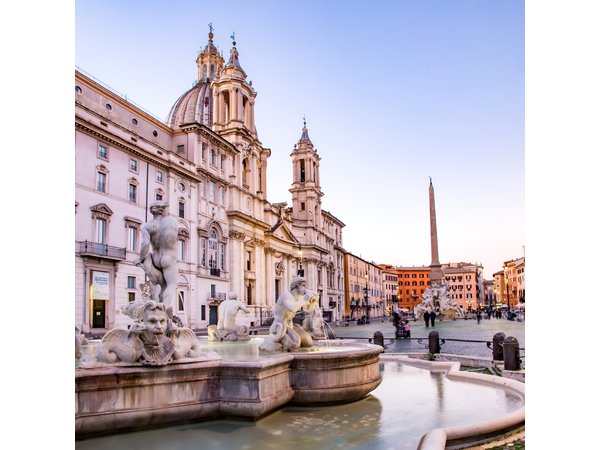 Rome City Center Walking Tour in a Small Group