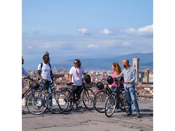 Florence E-Bikes & Sights Tour for Small Groups or Private