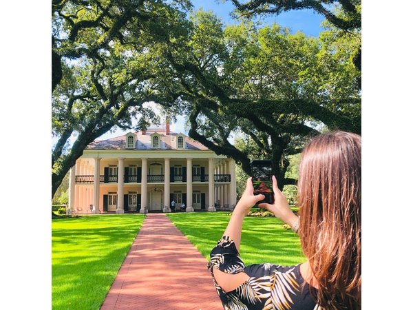 Swamp Boat Ride and Oak Alley Plantation Tour from New Orleans
