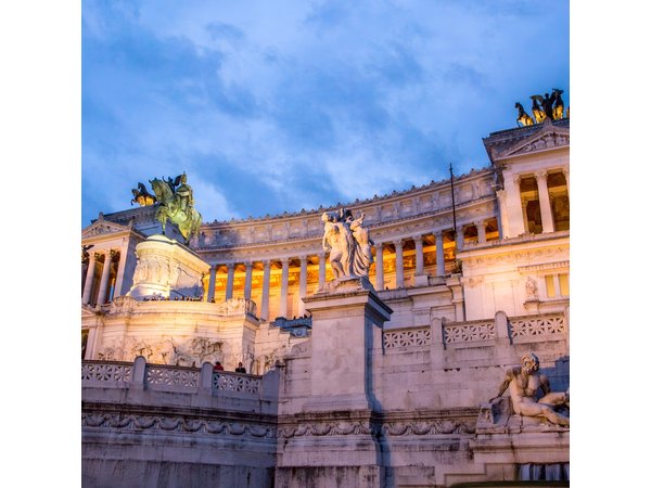 Enchanting Rome at Night Private Walking Tour