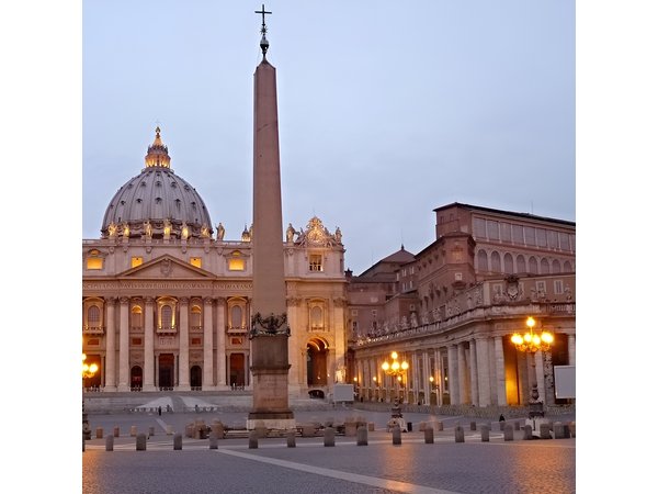 Rome: Vatican Early Bird Morning VIP tour