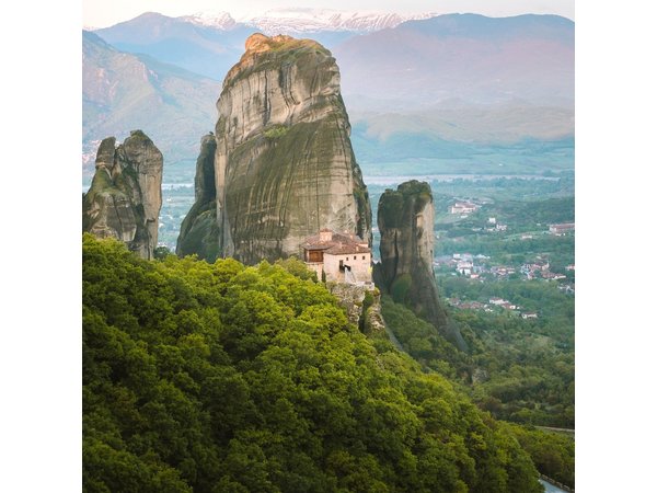 Meteora & Thermopylae Full-Day Private Guided Tour from Athens
