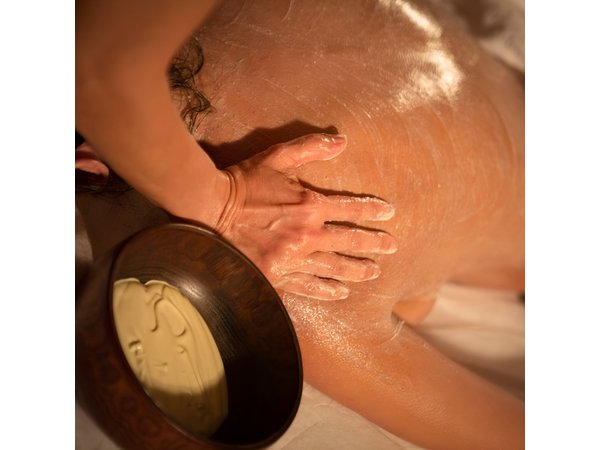 Body Scrub Exfoliation Treatment 50 min at THAI SPA MASSAGE BARCELONA