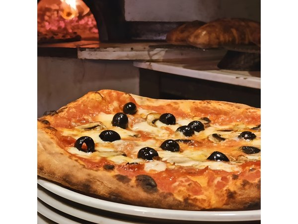 Rome: Pizza Cooking Class combined with Guided Sightseeing