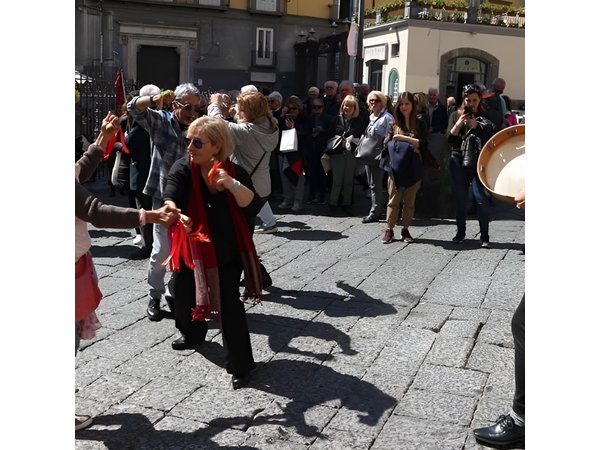 Walking Tour of Naples with Traditional Music