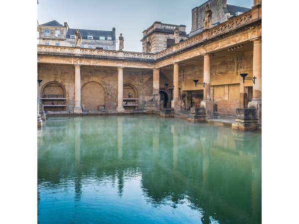 Stonehenge and Bath Day Guided Tour from London