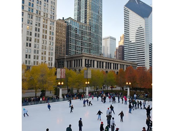 Chicago Seasonal Stroll Walking Tour of Holiday Attractions