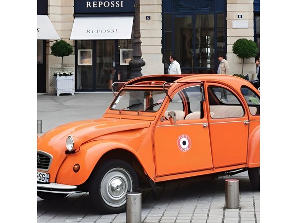 Vintage 2CV Adventure: 3-Hour Paris Highlights Tour