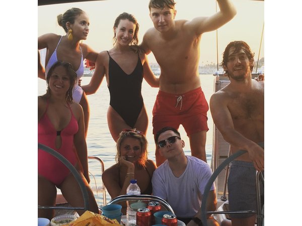 Barcelona 2-hour Private Boat Tour with Cava and snacks