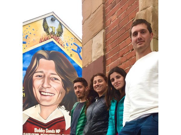 N0 1 Belfast black cab Irish and British mural 2hr private tour
