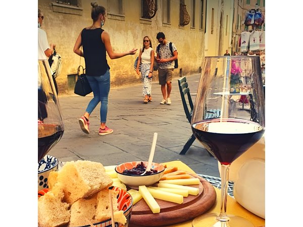 Siena walking tour with lunch & Chianti wine