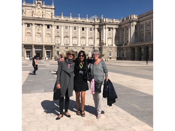 Private Walking Tour to Royal Palace and Old Town of Madrid