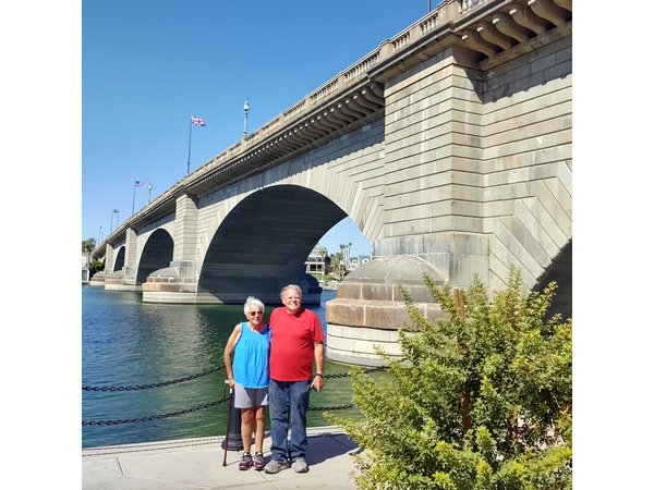 London Bridge and English Village Tour Small Group