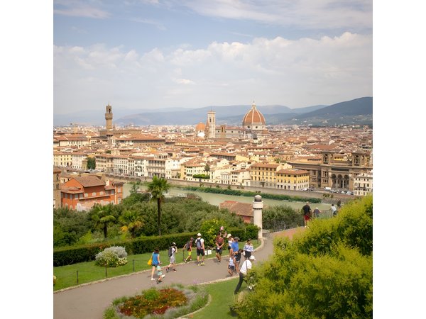 Florence walking tour & wine windows