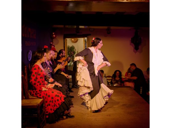 Madrid: Real Flamenco Show in a Tablao or Cave with Drink