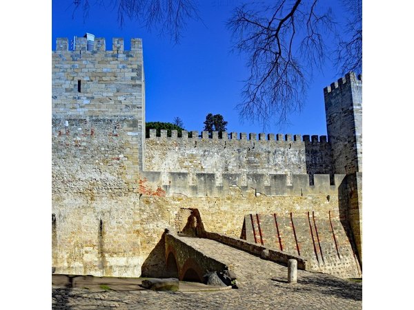 Alfama and the Castle of Saint George Skip the line Tour