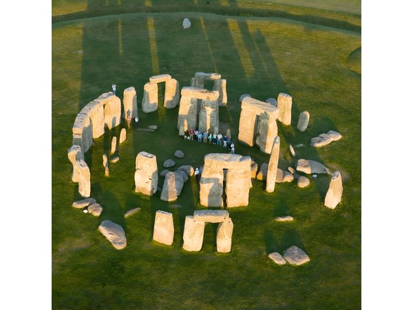 Stonehenge Special Access Guided Evening Tour from London