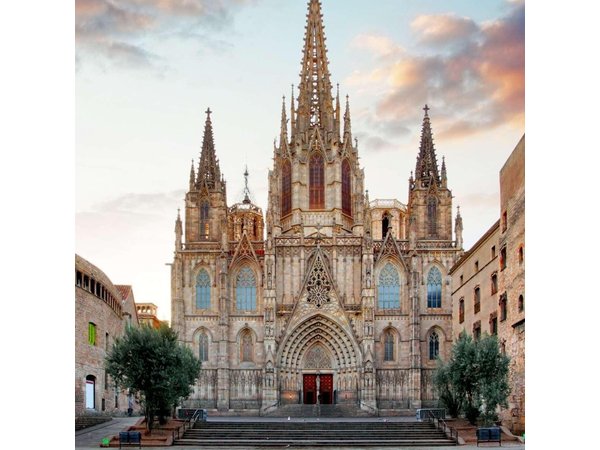 Full-Day Private Guided All Inclusive Barcelona Shore Excursion