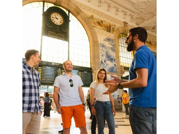 PRIVATE Porto walking tour with historian