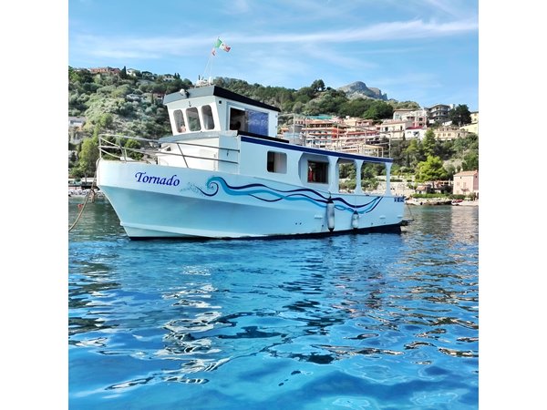 Private boat in Taormina and Isola Bella