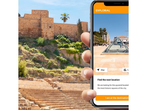 Malaga Self-Guided City Walking Tour & Scavenger Hunt