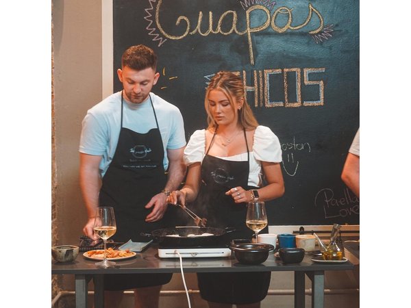 Paella Experience and Bottomless Wine in Barcelona