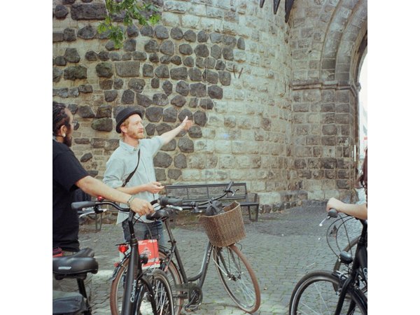3-Hour Cologne Street Art Bike Tour in Small Group with Guide