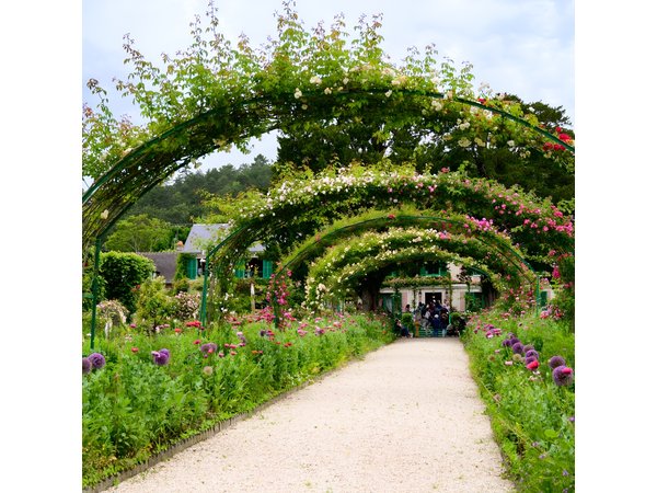 Monet’s House & Gardens Giverny Small Group Tour from Paris