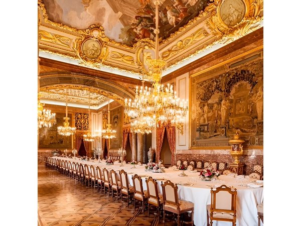 Royal Palace of Madrid Small Group Skip the Line Ticket