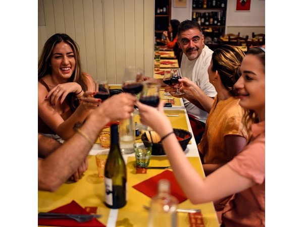 Private Bologna Food & Market Tour with 6 Tastings & Wine
