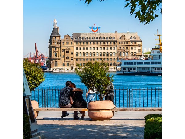 Asian Side of Istanbul: Uskudar and Kadikoy Full Day Walking Tour