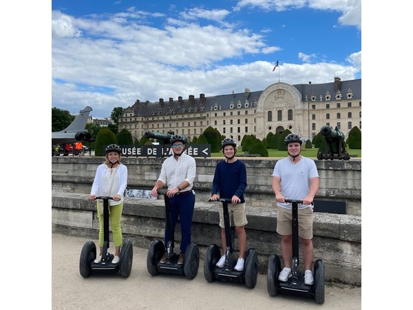 Private Tour: Discover Paris with Local, 3 hours on a Segway