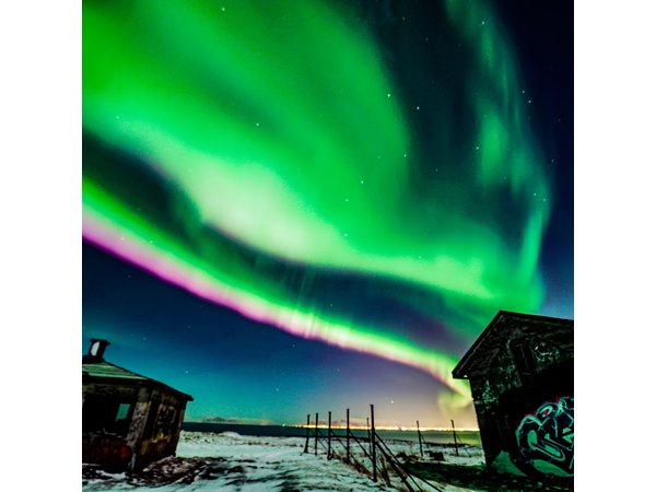 4x4 Reykjavik Northern Lights Small-Group Tour with Photographer