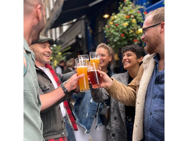 Royal Historic Pubs Walking Guided Tour in London