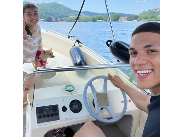 4 Hours Boat Rental Without License 40hp Engine on Lake Como