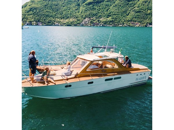 Private Tour Open Bar Classic Wooden Boat Lake Como 2H 4H