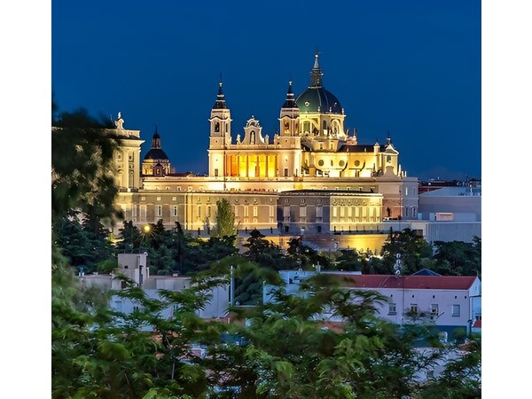 Private guided tour: Madrid City Highlights and Palace Quarter
