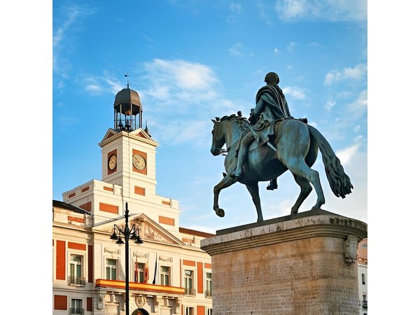 Madrid Walking Tour: Old city & Royal Quarter. In a Small group.