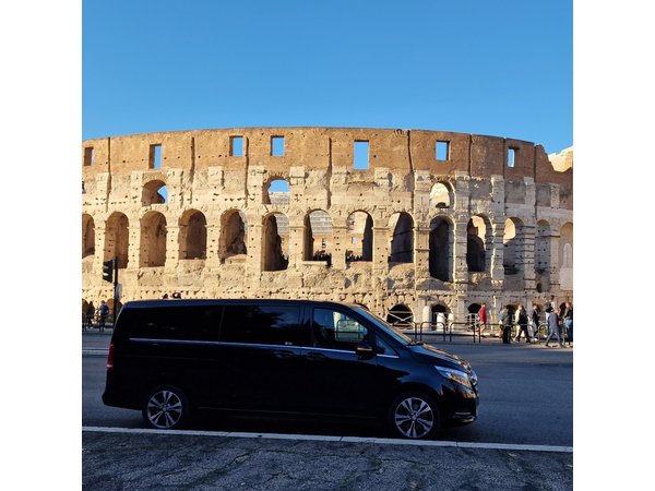 Rome Highlights Private Day Tour by Mercedes Minivan